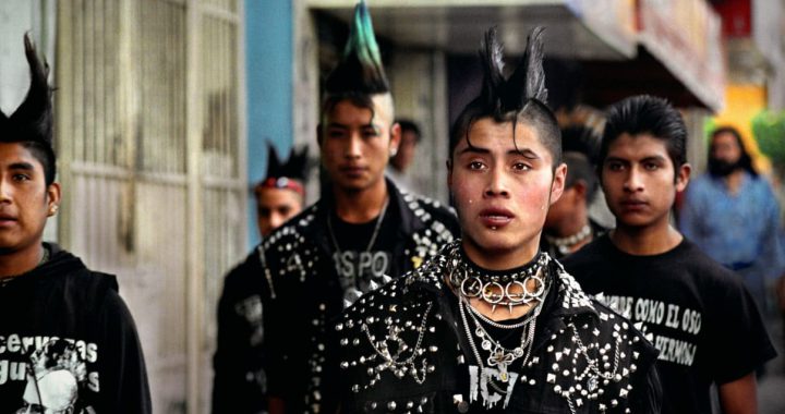 Mazahuacholoskatopunk. Identidades inmigrantes